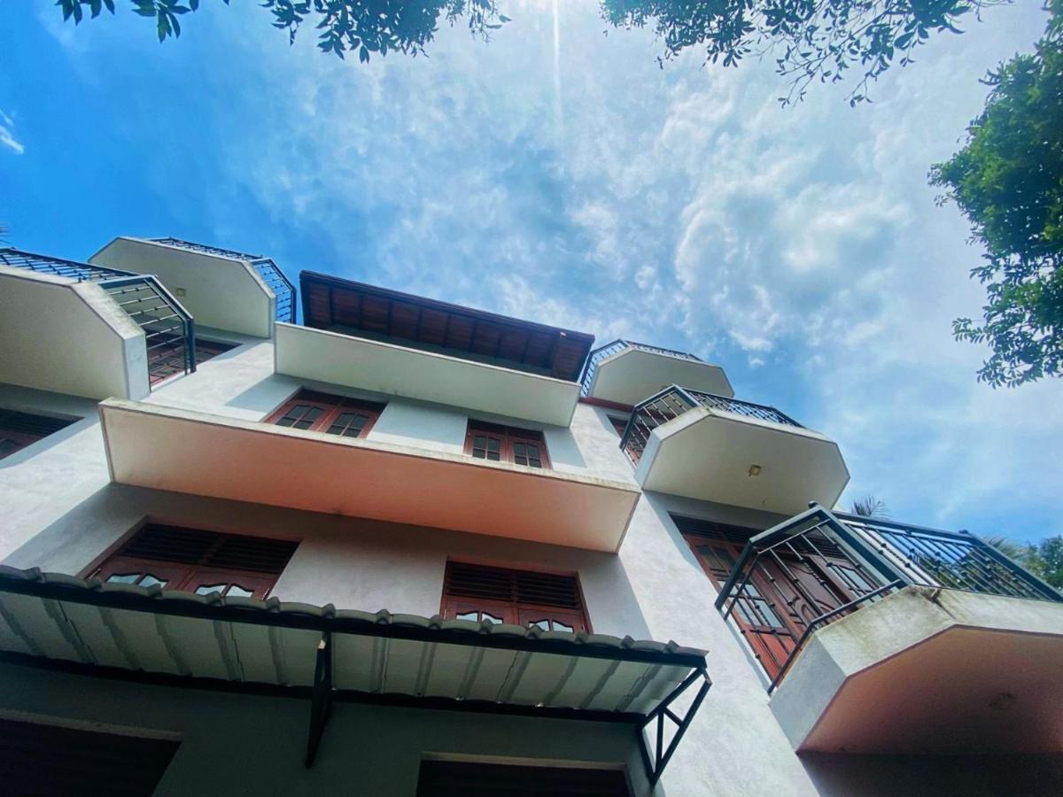 Sun Set Forest Villa Канди Екстериор снимка
